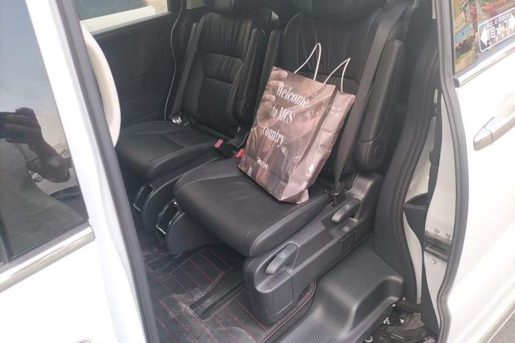 Used Honda Odyssey 2024 2.0L eHEV Sharp·Leading Edition Left Rear Seat