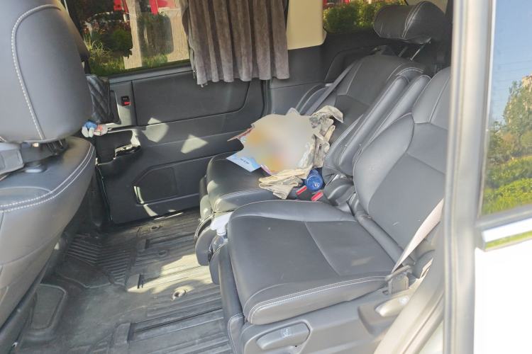 Used Honda Odyssey 2024 2.0L eHEV Sharp & Enjoy Edition Left Rear Seat