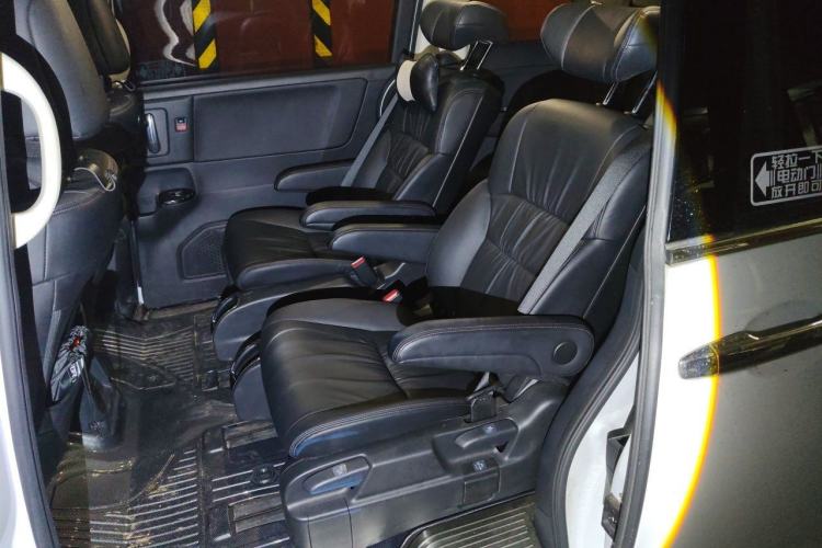 Used Honda Odyssey 2024 2.0L eHEV Sharp & Smart Edition Left Rear Seat