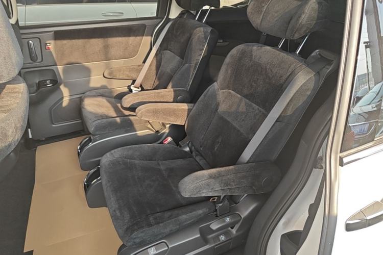 Used Honda Odyssey 2024 2.0L eHEV Sharp & Enjoy Edition Left Rear Seat