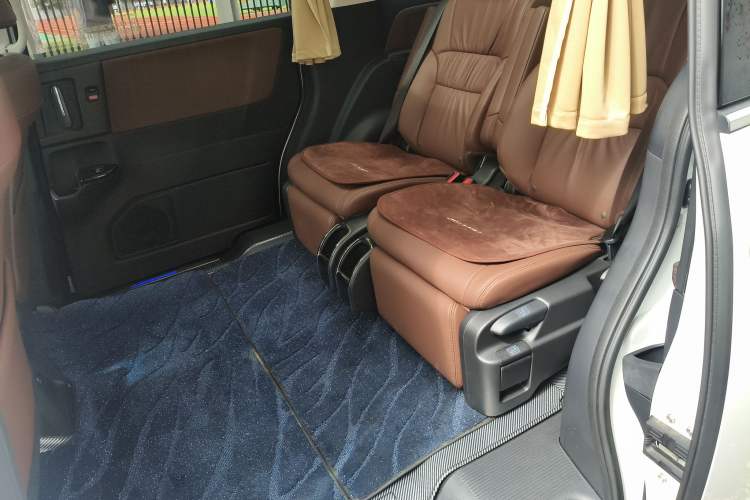 Used Honda Odyssey 2024 2.0L eHEV Sharp·Luxury Edition Left Rear Seat