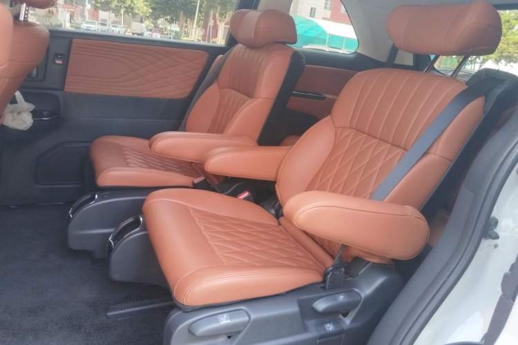 Used Honda Odyssey 2024 2.0L eHEV Sharp & Enjoy Edition Left Rear Seat