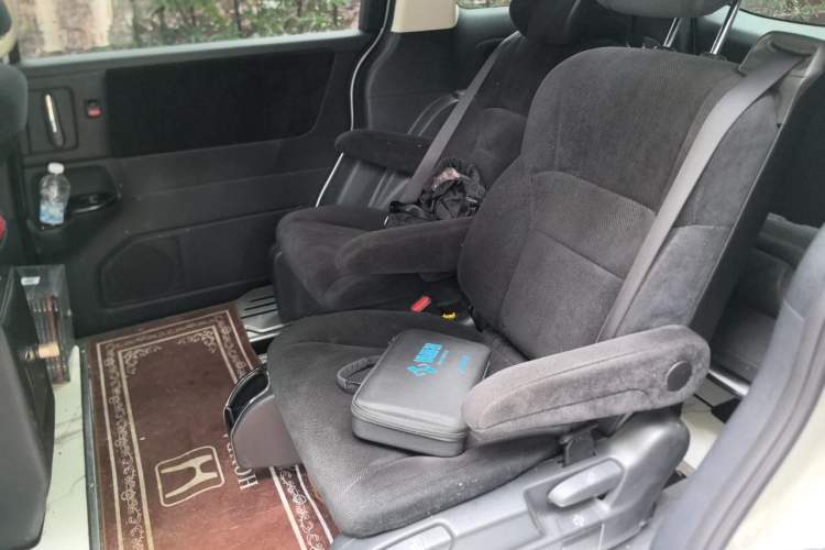 Used Honda Odyssey 2024 2.0L eHEV Sharp & Enjoy Edition Left Rear Seat