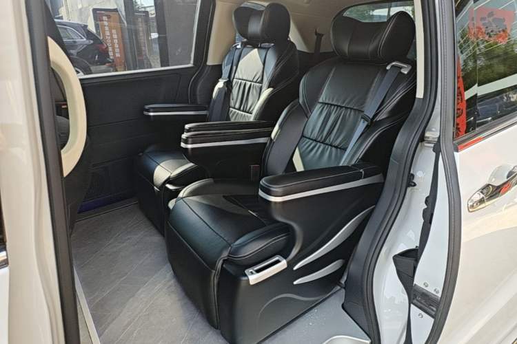 Used Honda Odyssey 2024 2.0L eHEV Sharp·Leading Edition Left Rear Seat