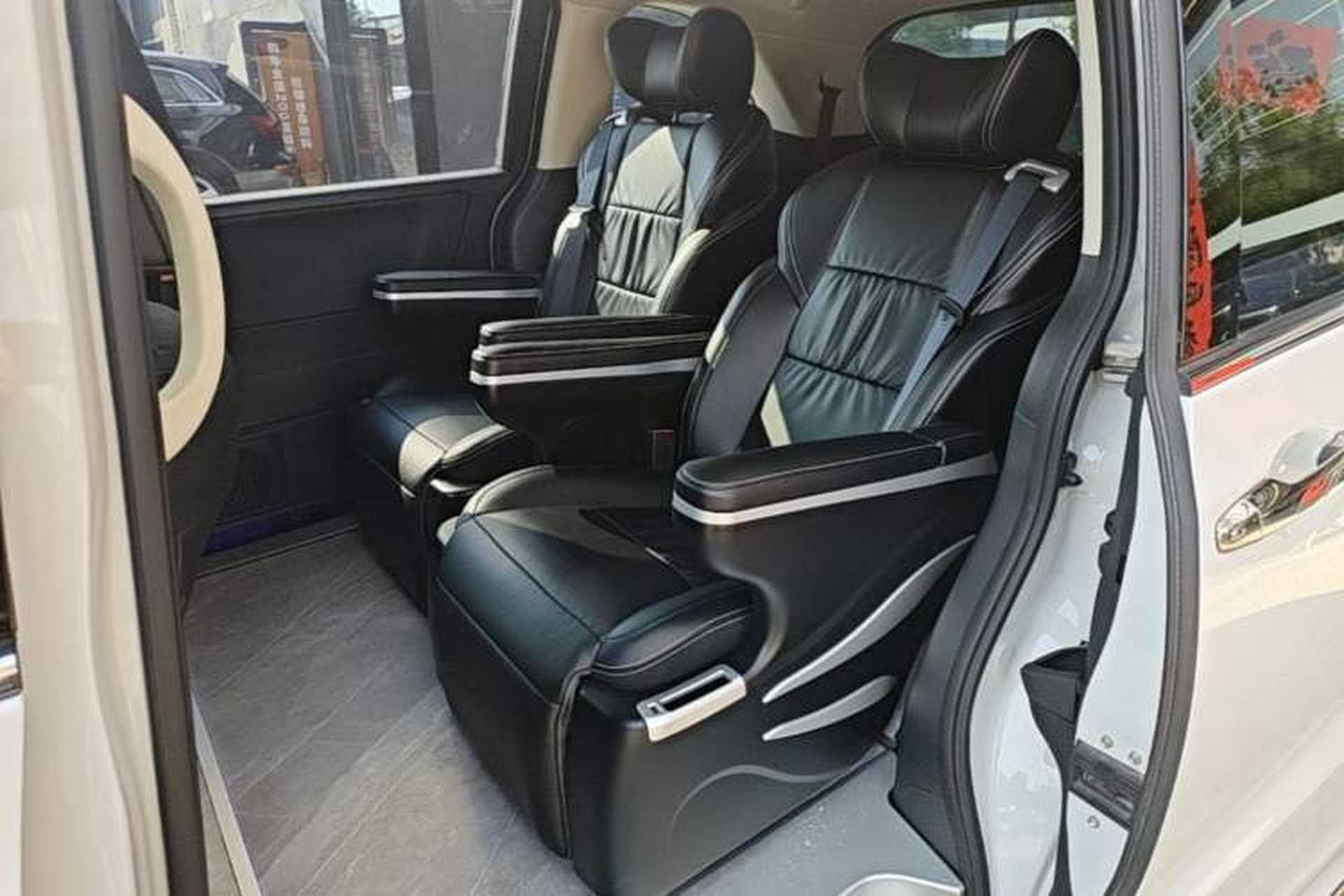 Used Honda Odyssey 2024 2.0L eHEV Sharp·Leading Edition Left Rear Seat