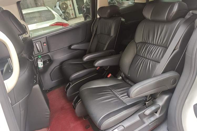 Used Honda Odyssey 2024 2.0L eHEV Sharp·Leading Edition Left Rear Seat