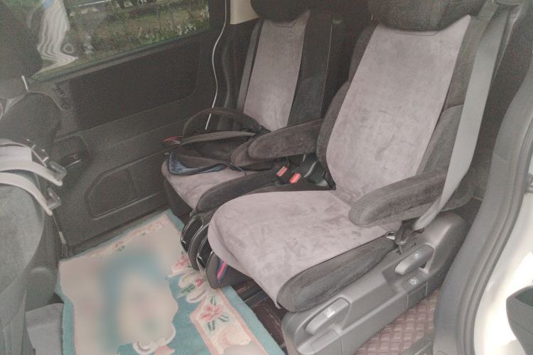 Used Honda Odyssey 2024 2.0L eHEV Sharp & Enjoy Edition Left Rear Seat