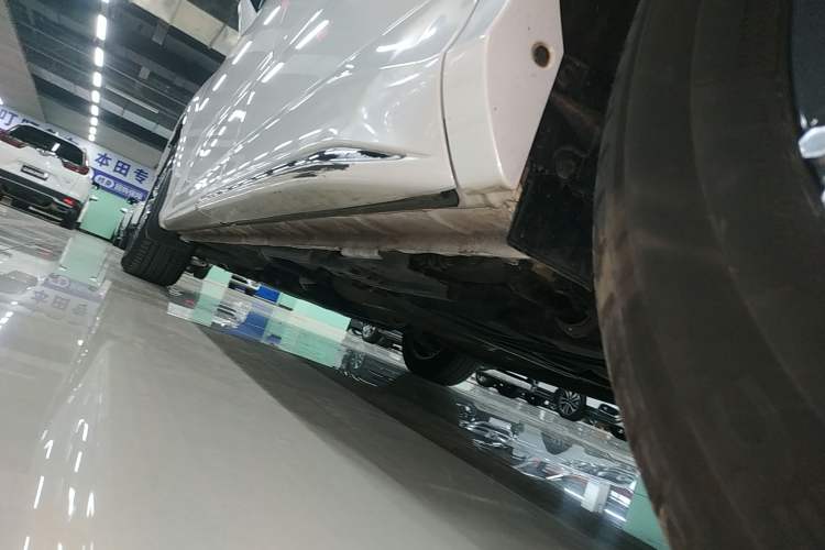 Used Honda Odyssey 2024 2.0L eHEV Sharp & Enjoy Edition Left Side Sill