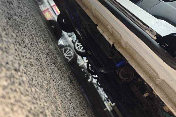 Used Honda Odyssey 2024 2.0L eHEV Sharp & Enjoy Edition Left Side Sill