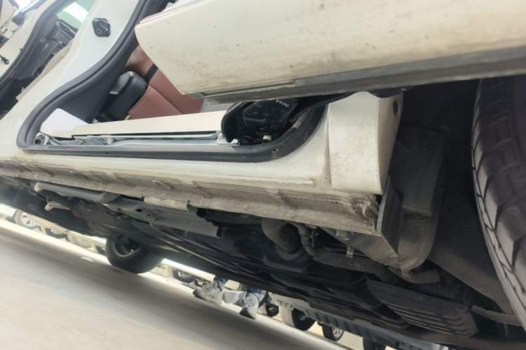 Used Honda Odyssey 2024 2.0L eHEV Sharp & Enjoy Edition Left Side Sill