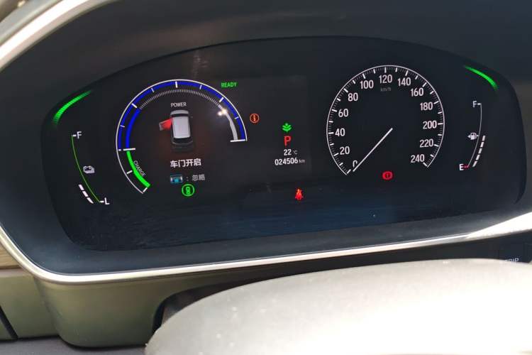 Used Honda Odyssey 2024 2.0L eHEV Sharp & Smart Edition Odometer Close Up