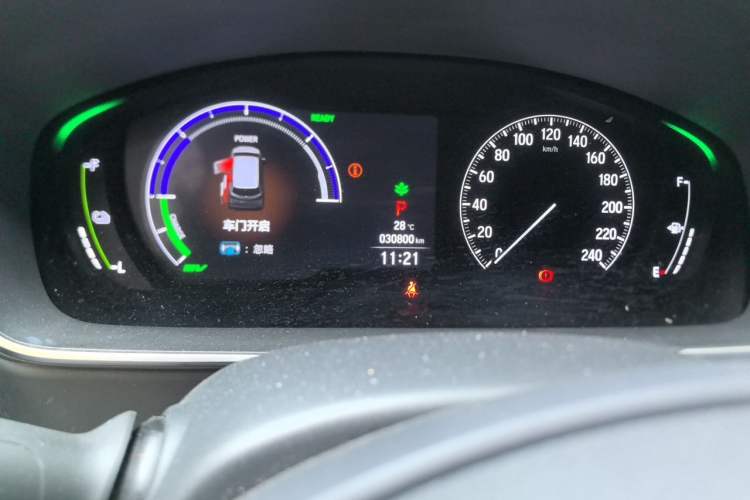 Used Honda Odyssey 2024 2.0L eHEV Sharp & Enjoy Edition Odometer Close Up