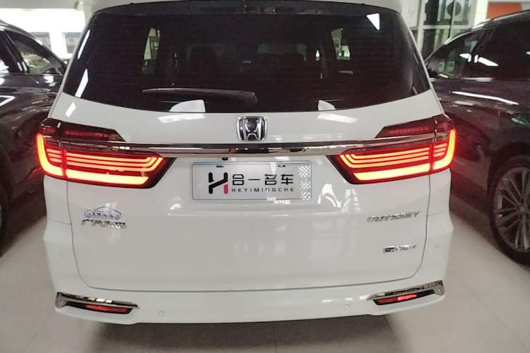 Used Honda Odyssey 2024 2.0L eHEV Sharp & Smart Edition Rear