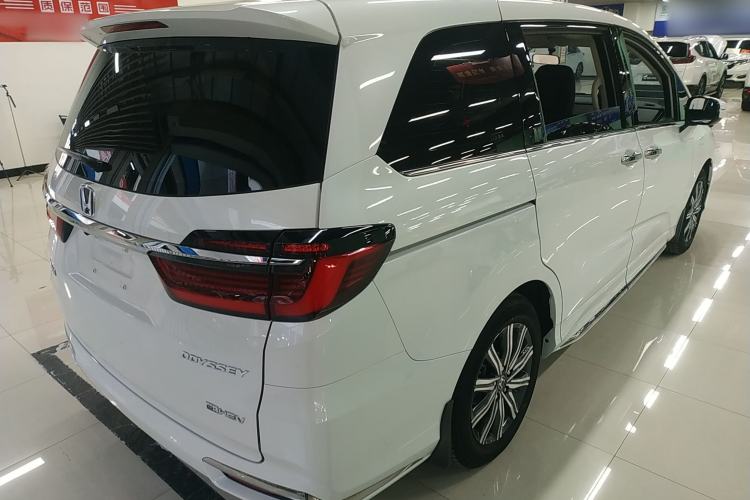 Used Honda Odyssey 2024 2.0L eHEV Sharp & Enjoy Edition Rear Right 45 Deg