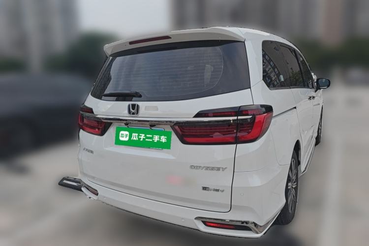Used Honda Odyssey 2024 2.0L eHEV Sharp & Smart Edition Rear Right 45 Deg