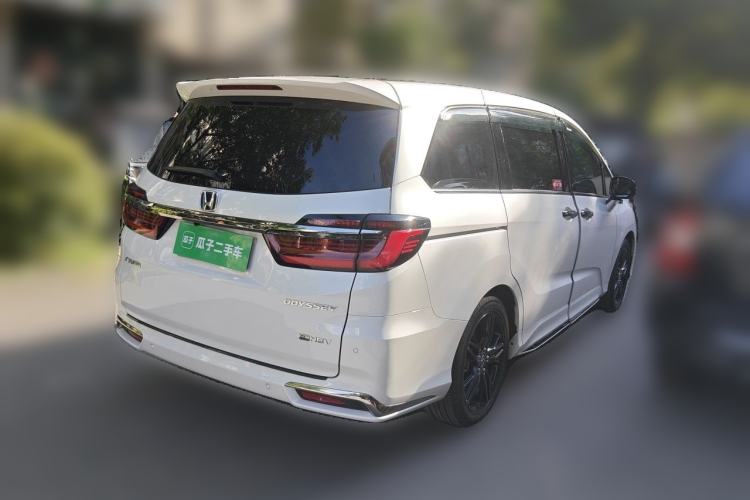 Used Honda Odyssey 2024 2.0L eHEV Sharp·Luxury Edition Rear Right 45 Deg