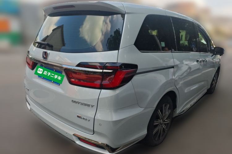 Used Honda Odyssey 2024 2.0L eHEV Sharp & Smart Edition Rear Right 45 Deg