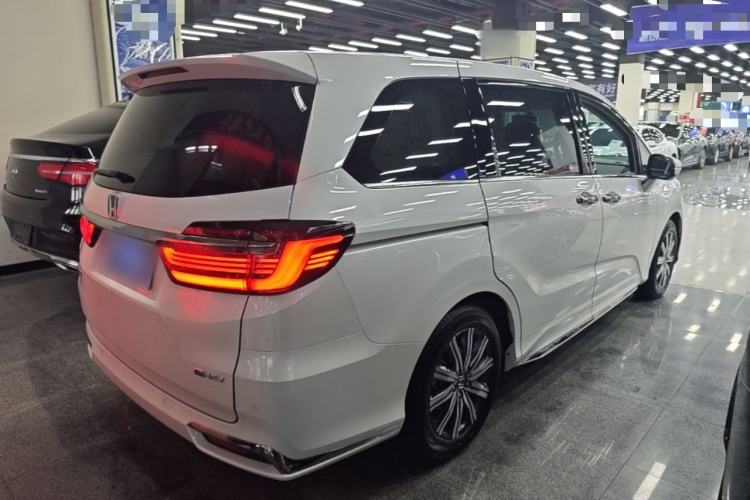 Used Honda Odyssey 2024 2.0L eHEV Sharp & Enjoy Edition Rear Right 45 Deg