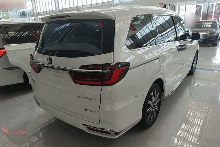 Used Honda Odyssey 2024 2.0L eHEV Sharp & Enjoy Edition Rear Right 45 Deg