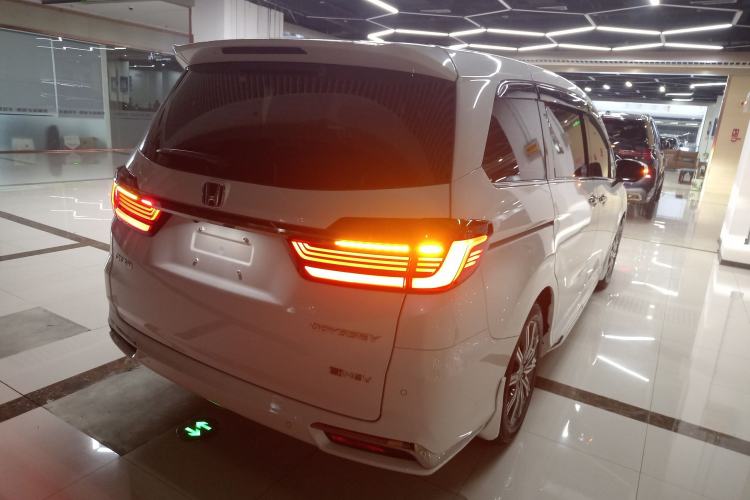 Used Honda Odyssey 2024 2.0L eHEV Sharp·Leading Edition Rear Right 45 Deg