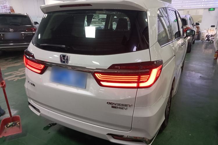 Used Honda Odyssey 2024 2.0L eHEV Sharp & Enjoy Edition Rear Right 45 Deg