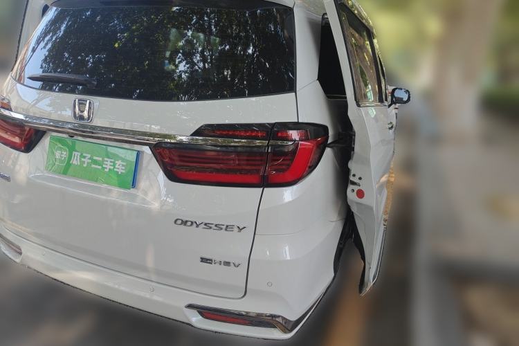 Used Honda Odyssey 2024 2.0L eHEV Sharp & Enjoy Edition Rear Right 45 Deg