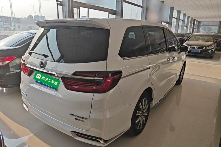 Used Honda Odyssey 2024 2.0L eHEV Sharp & Enjoy Edition Rear Right 45 Deg