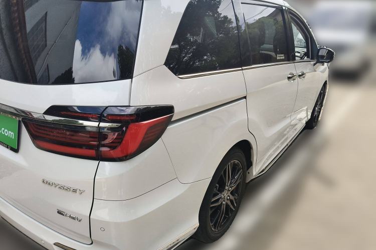 Used Honda Odyssey 2024 2.0L eHEV Sharp·Luxury Edition Rear Right 45 Deg