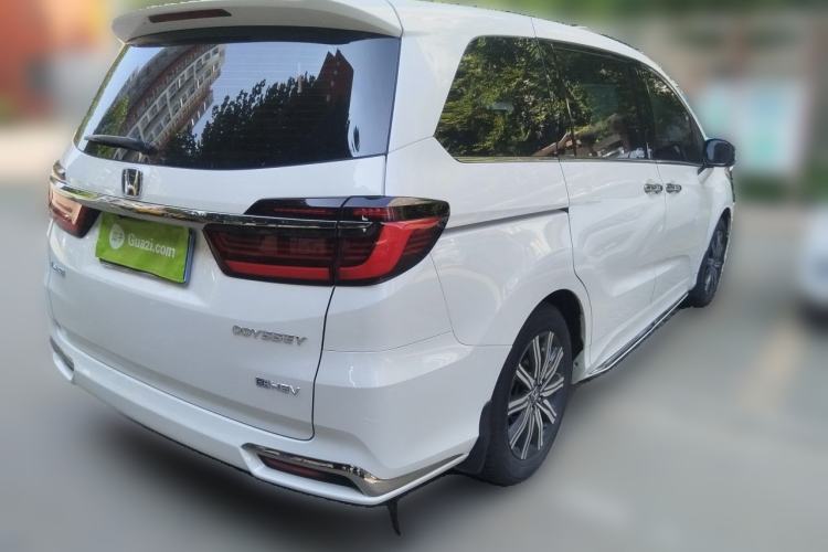 Used Honda Odyssey 2024 2.0L eHEV Sharp & Enjoy Edition Rear Right 45 Deg