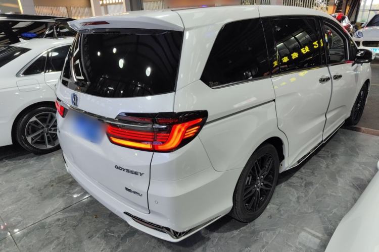 Used Honda Odyssey 2024 2.0L eHEV Sharp·Luxury Edition Rear Right 45 Deg