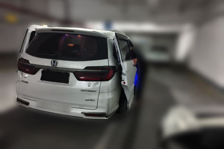 Used Honda Odyssey 2024 2.0L eHEV Sharp & Enjoy Edition Rear Right 45 Deg