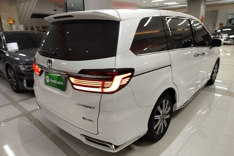 Used Honda Odyssey 2024 2.0L eHEV Sharp & Enjoy Edition Rear Right 45 Deg
