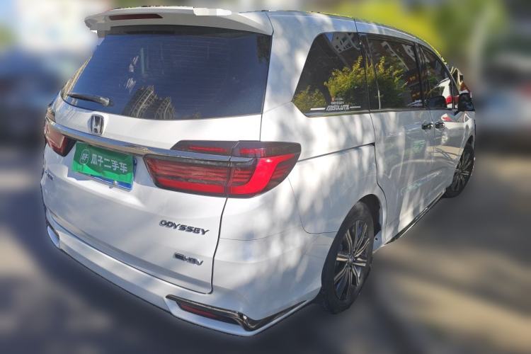 Used Honda Odyssey 2024 2.0L eHEV Sharp & Enjoy Edition Rear Right 45 Deg