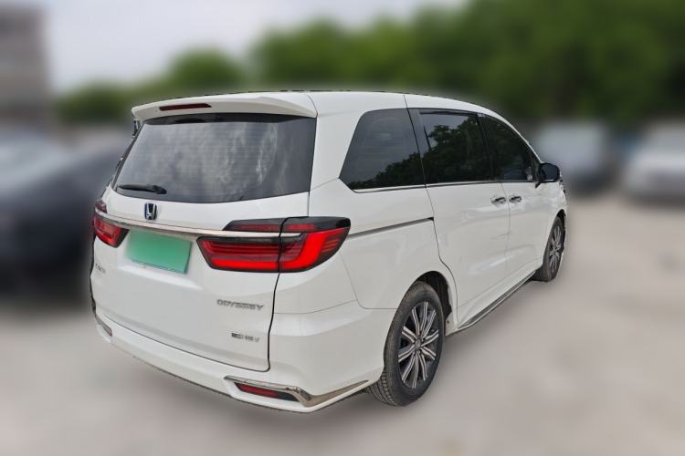 Used Honda Odyssey 2024 2.0L eHEV Sharp & Enjoy Edition Rear Right 45 Deg