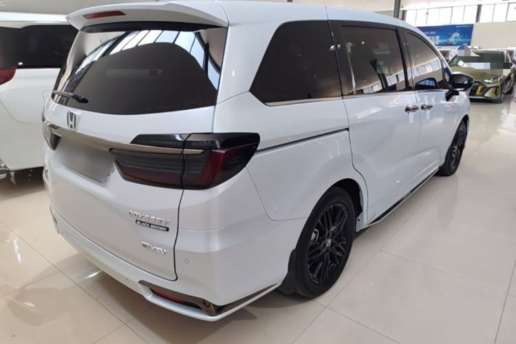 Used Honda Odyssey 2024 2.0L eHEV Sharp·Luxury Edition Rear Right 45 Deg