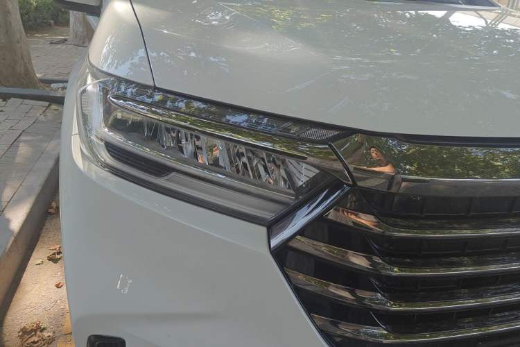 Used Honda Odyssey 2024 2.0L eHEV Sharp & Enjoy Edition Right Front Headlight