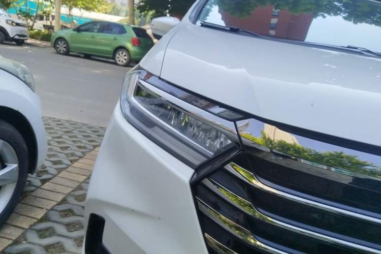 Used Honda Odyssey 2024 2.0L eHEV Sharp & Enjoy Edition Right Front Headlight