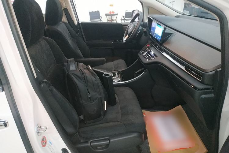 Used Honda Odyssey 2024 2.0L eHEV Sharp & Enjoy Edition Right Front Seat