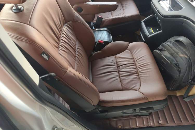 Used Honda Odyssey 2024 2.0L eHEV Sharp·Luxury Edition Right Front Seat