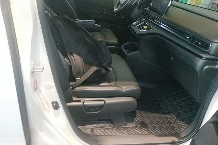 Used Honda Odyssey 2024 2.0L eHEV Sharp·Leading Edition Right Front Seat