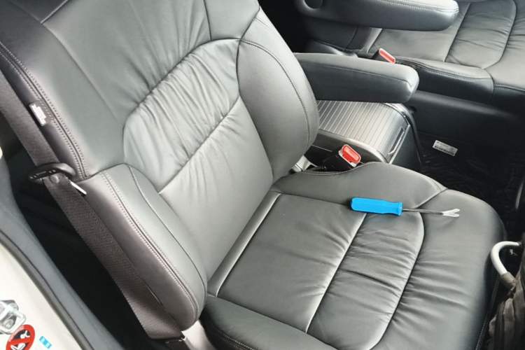 Used Honda Odyssey 2024 2.0L eHEV Sharp & Smart Edition Right Front Seat