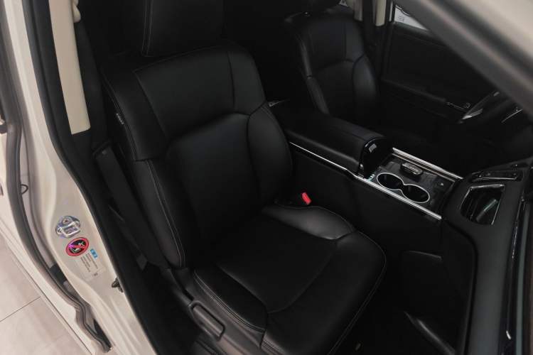 Used Honda Odyssey 2024 2.0L eHEV Sharp & Enjoy Edition Right Front Seat