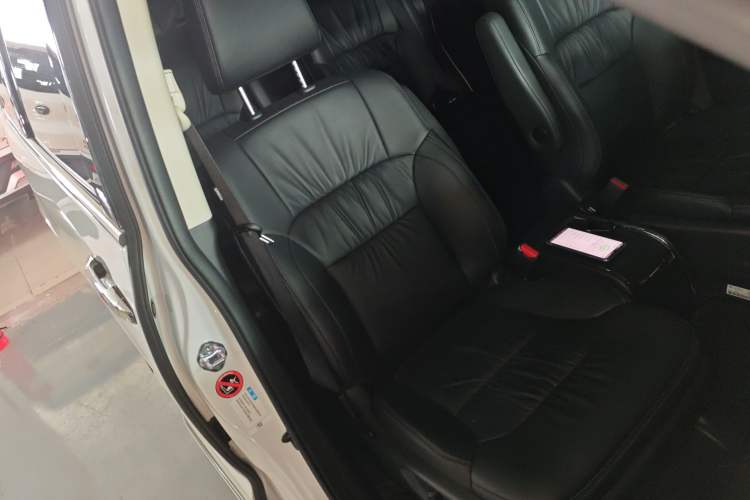 Used Honda Odyssey 2024 2.0L eHEV Sharp·Luxury Edition Right Front Seat