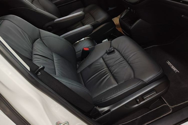 Used Honda Odyssey 2024 2.0L eHEV Sharp·Luxury Edition Right Front Seat