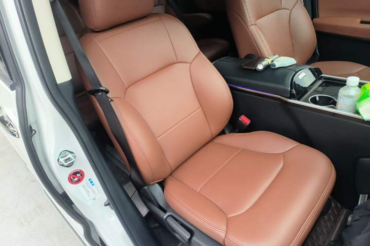 Used Honda Odyssey 2024 2.0L eHEV Sharp & Enjoy Edition Right Front Seat