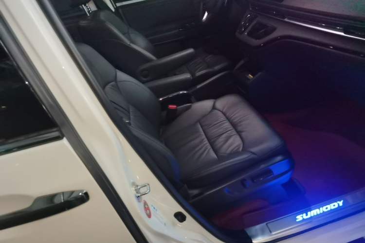 Used Honda Odyssey 2024 2.0L eHEV Sharp·Luxury Edition Right Front Seat