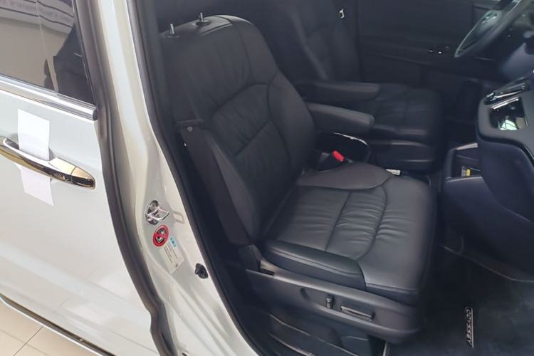 Used Honda Odyssey 2024 2.0L eHEV Sharp·Luxury Edition Right Front Seat