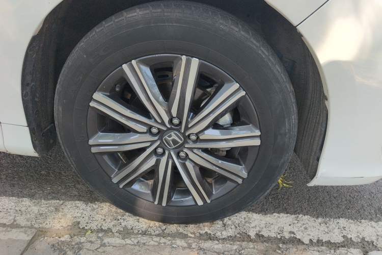 Used Honda Odyssey 2024 2.0L eHEV Sharp & Enjoy Edition Right Front Wheel Hub