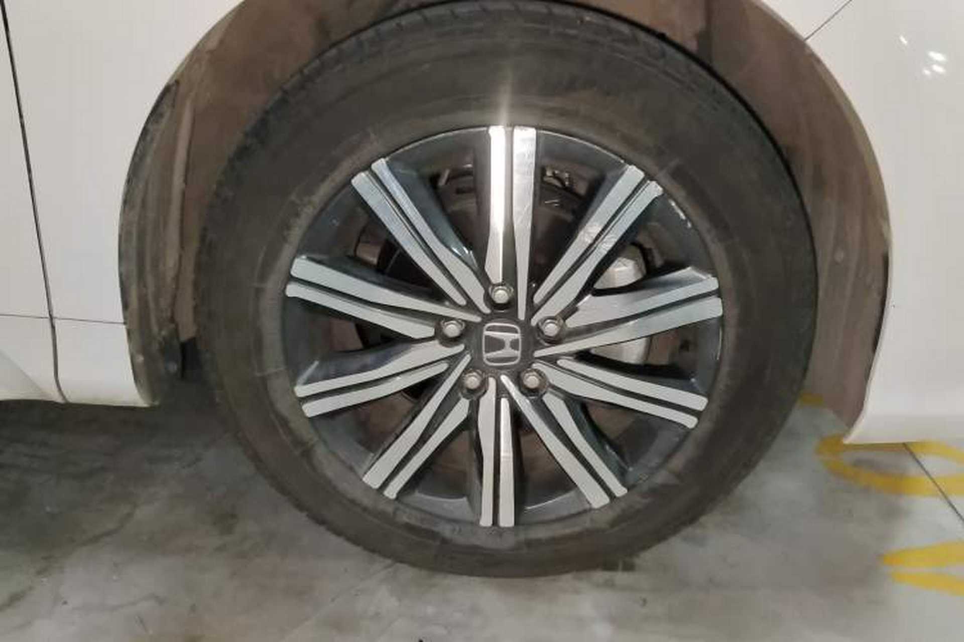 Used Honda Odyssey 2024 2.0L eHEV Sharp & Smart Edition Right Front Wheel Hub
