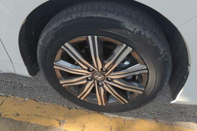 Used Honda Odyssey 2024 2.0L eHEV Sharp & Enjoy Edition Right Front Wheel Hub
